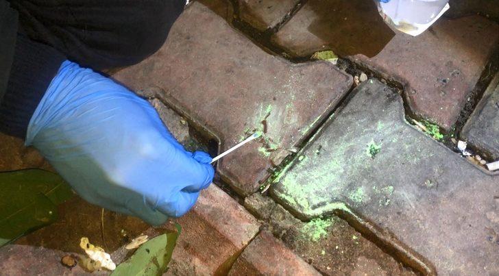 İstanbul Esenler'de uyuşturucu operasyonu! Polis "9 yaşındaki çocuğu bu işe alet ediyorsun" diye isyan etti G4