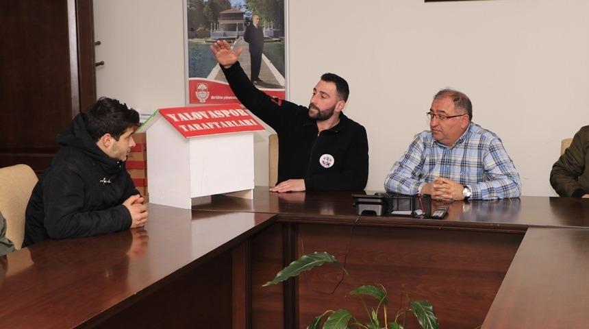 Yalovaspor taraftarlarından kedi evleri