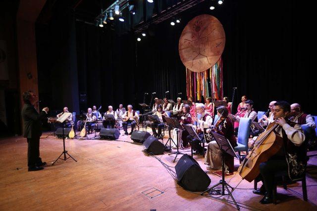 Türk dünyası eserleri Nazım’da yankılandı