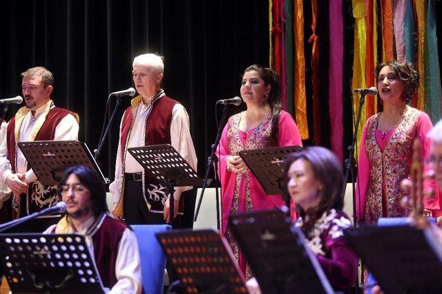 Türk dünyası eserleri Nazım’da yankılandı