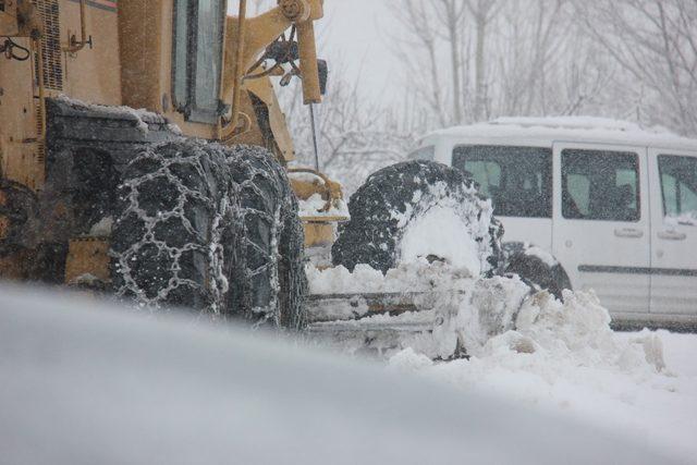 Bingöl’de 80 köy yolu ulaşıma açıldı