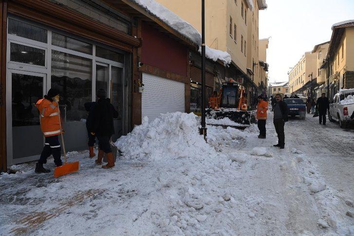 Muş Belediyesinden kar mesaisi G3