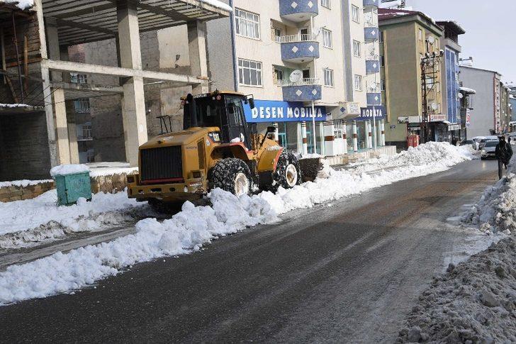 Muş Belediyesinden kar mesaisi G5