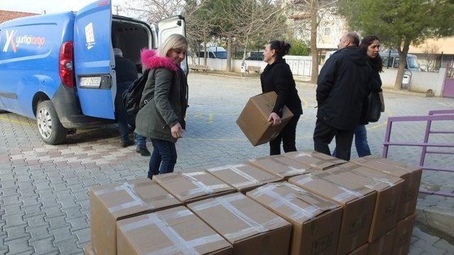 Burhaniyeli öğrenciler Mardinli arkadaşları için seferber oldu