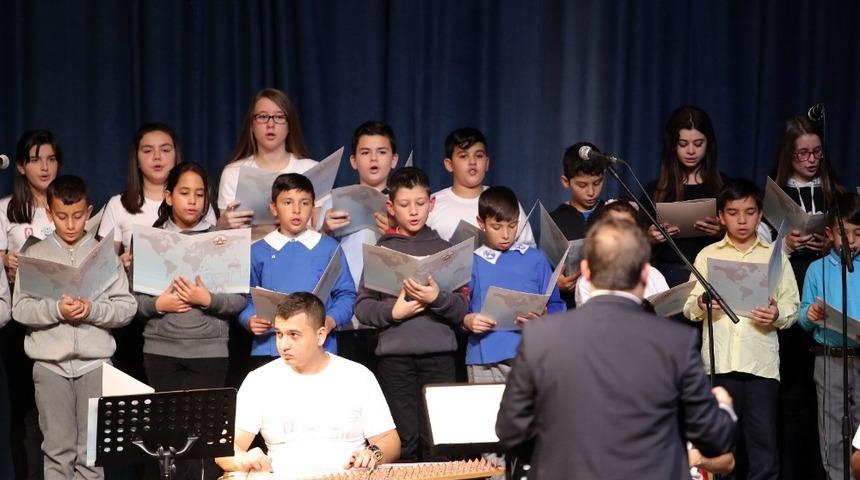 Trakya &Uuml;niversitesinin &ldquo;Geleceğim Sensin Koro ve Orkestrası&rdquo; geleceğe y&uuml;r&uuml;yor