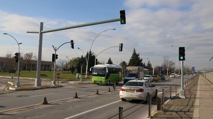 Trafik ışıklarına yeni g&ouml;r&uuml;n&uuml;m