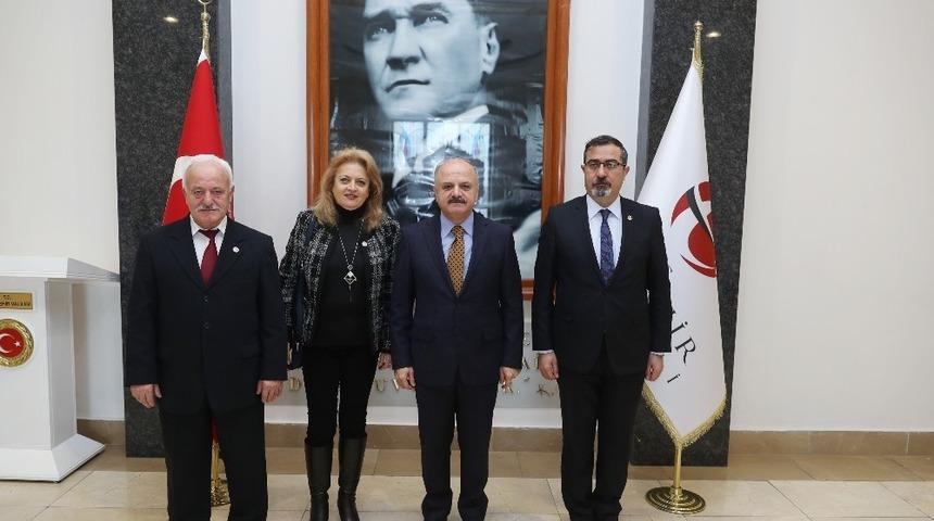 Vali &Ccedil;akacak, Emekli Astsubaylar Derneği y&ouml;netimini kabul etti