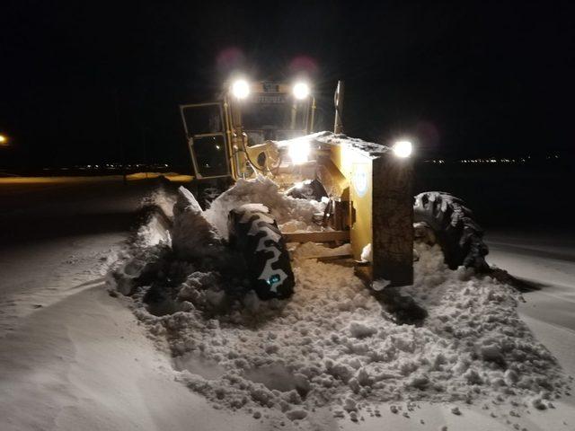 Çaldıran’da kar kalınlığı 1,5 metreyi buldu