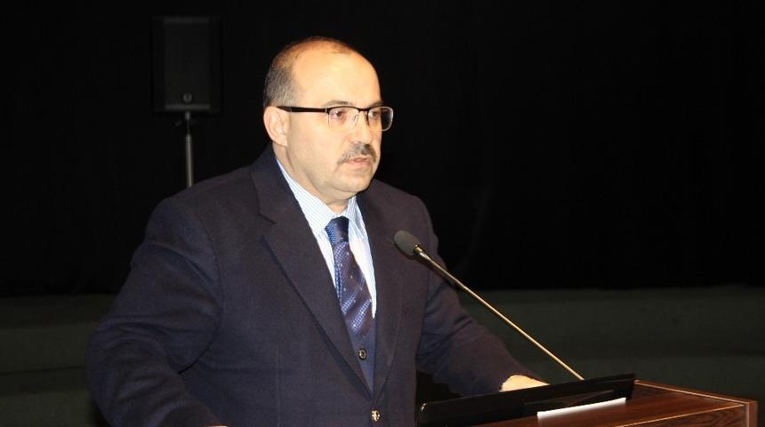 Trabzon Valisi İsmail Ustaoğlu muhtarlarla uyuşturucu ile m&uuml;cadeleyi konuştu