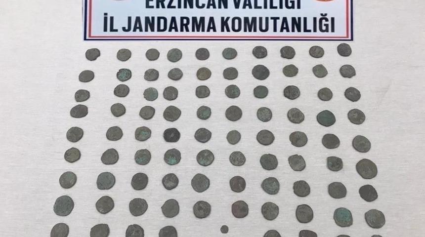 Erzincan&rsquo;da 89 adet sikke ve 1 adet tarihi obje ele ge&ccedil;irildi