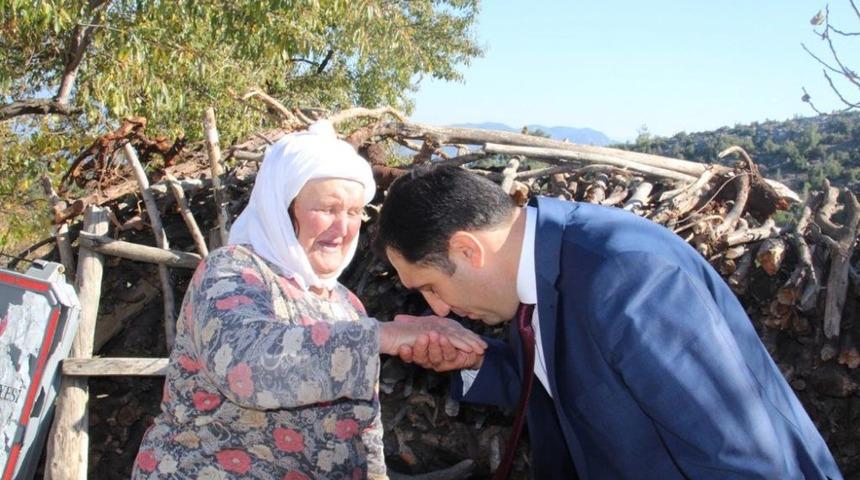 T&uuml;rkoğlu: &ldquo;Bir yılda binlerin y&uuml;reğine dokunduk&rdquo;