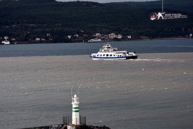 Çanakkale Boğazı'nda denizin rengi değişti