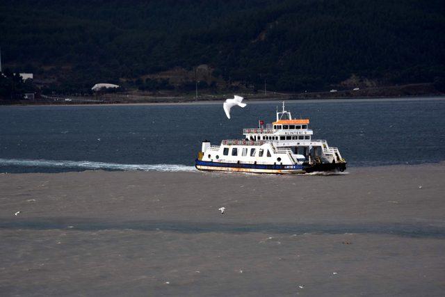 Çanakkale Boğazı'nda denizin rengi değişti