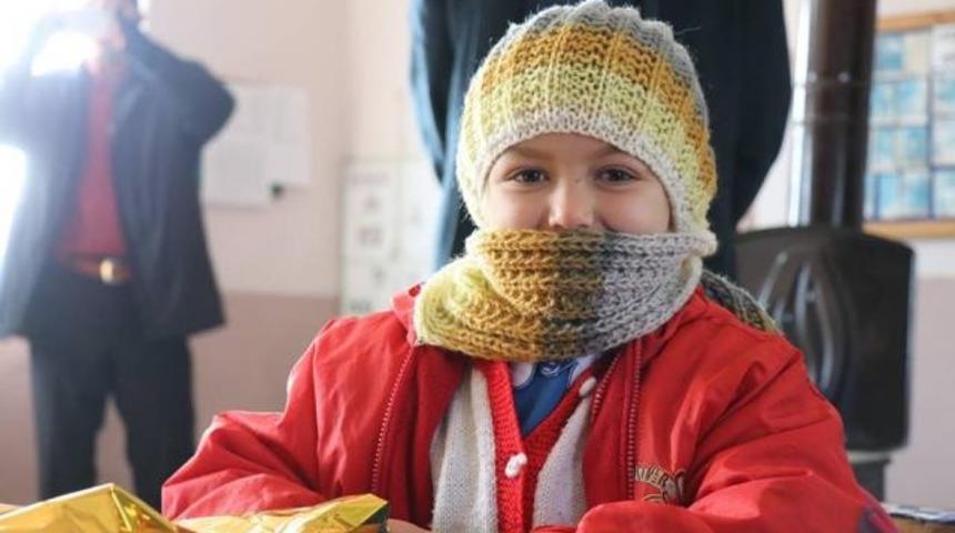 G&ouml;rdesliler, minikler i&ccedil;in ilmek ilmek &ouml;r&uuml;yor