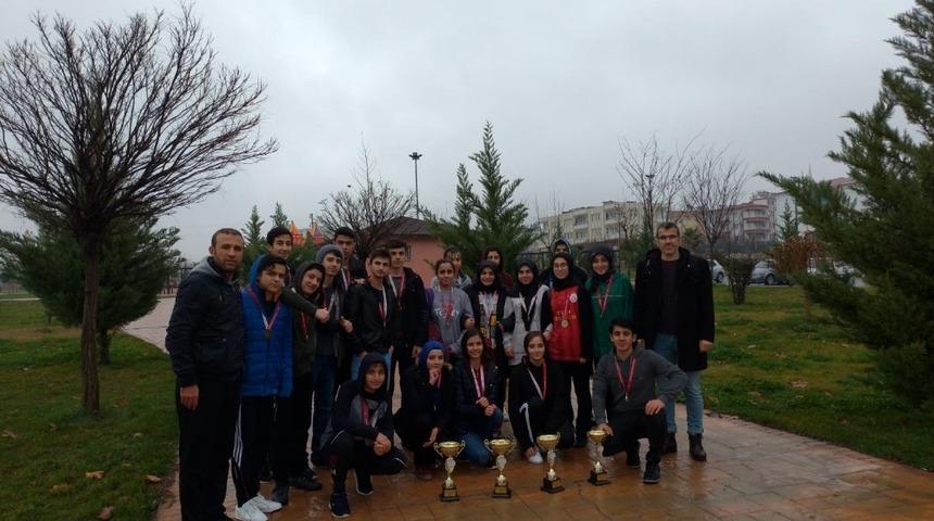 Kahta Fen lisesinden rekor başarı