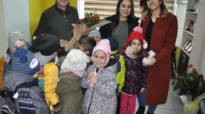 Minik &ouml;ğrencilerden İHA&rsquo;ya anlamlı ziyaret