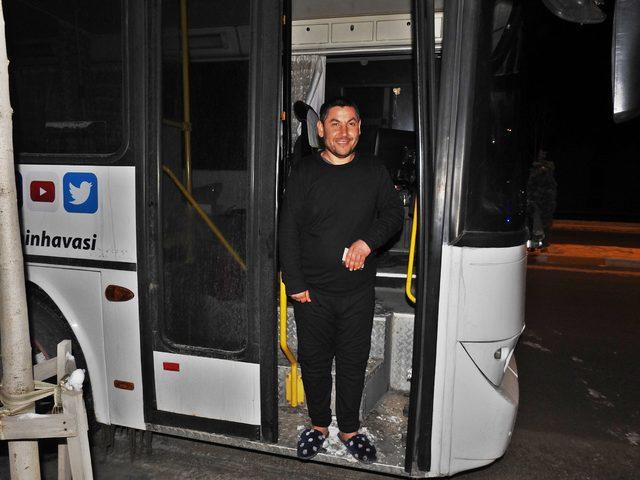 Sobalı canlı yayın otob&uuml;s&uuml; şaşırtıyor 3