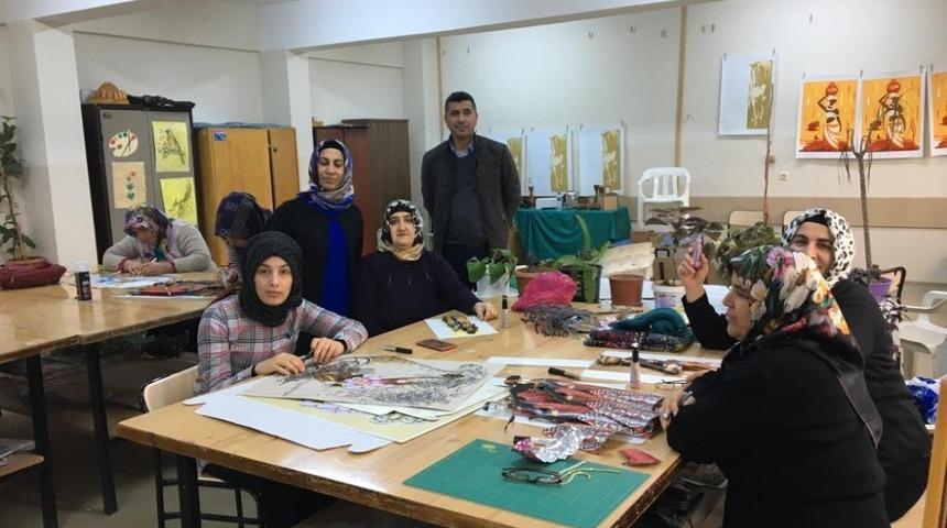 M&uuml;d&uuml;r Yılmaz kursları inceledi