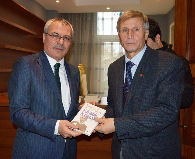 Vali Deniz gazetecileri ağırladı 1