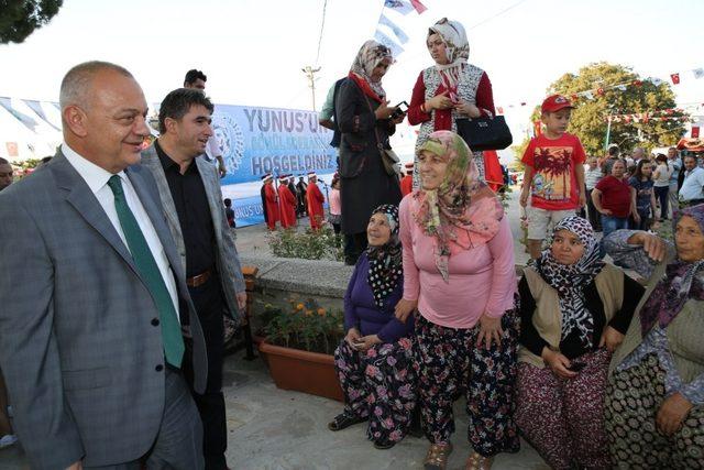 Yunus Emre ve Tabduk Emre Türbesinin çevre düzenlemesi devam ediyor