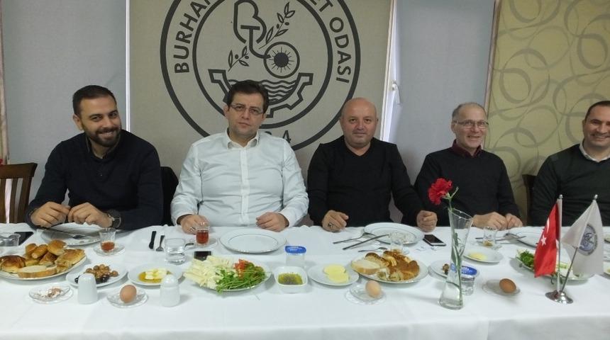 Burhaniye’de gazeteciler bir araya geldi