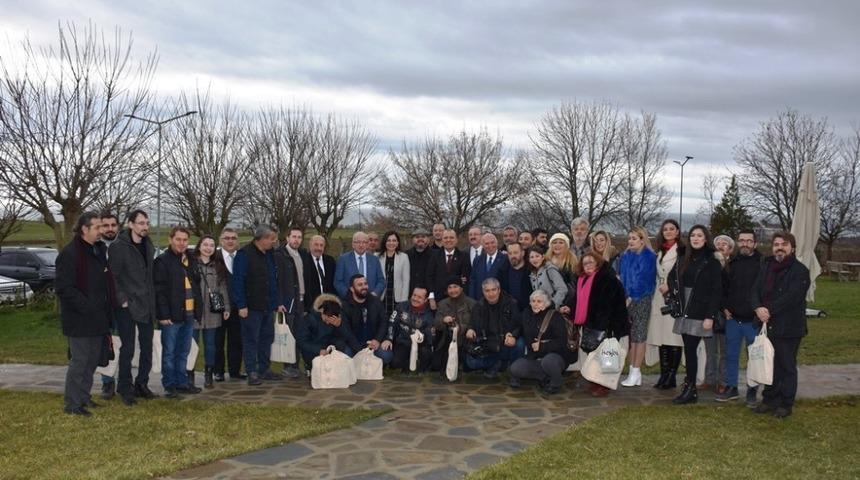 Eşkinat: &ldquo;Sizlerle bir aileyiz&rdquo;