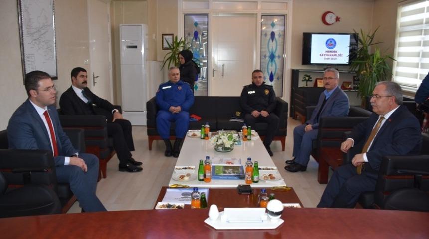 Vali Nayir&rsquo;den, Hendek Kaymakamlığına ziyaret