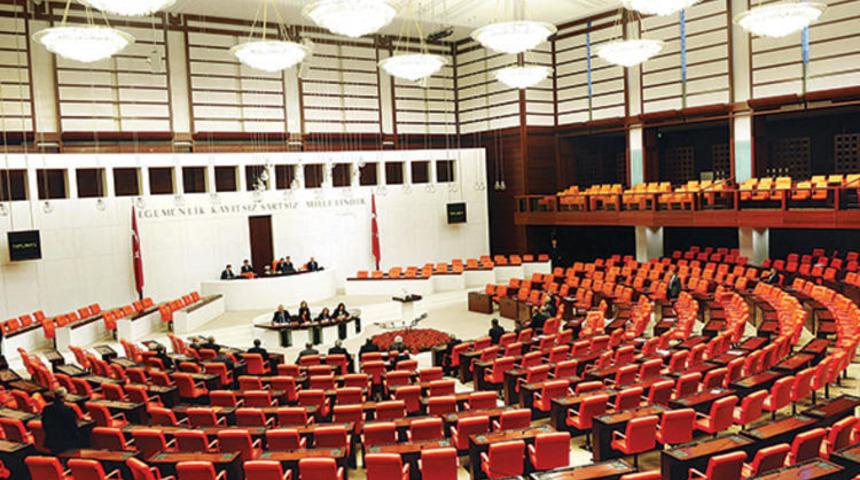Vatandaşların gündeminde... Kıdem tazminatı kaldırılıyor mu? Kıdem tazminatı son durum nedir, karar alındı mı? Kıdem tazminatı ne zaman kaldırılıyor?