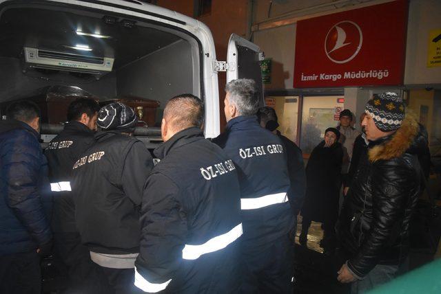 Ukrayna'da öldürülen Zeynep'in cenazesi İzmir'e geldi