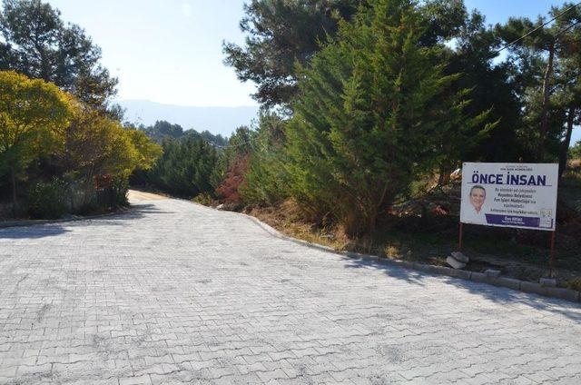 Kuşadası Belediyesi 1 milyon 365 bin metrekare yol yaptı