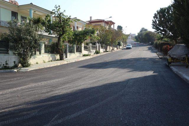 Kuşadası Belediyesi 1 milyon 365 bin metrekare yol yaptı