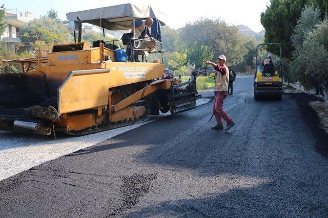 Kuşadası Belediyesi 1 milyon 365 bin metrekare yol yaptı