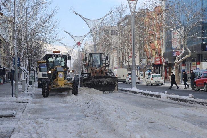 Erzincan’da karla mücadele çalışmaları G2