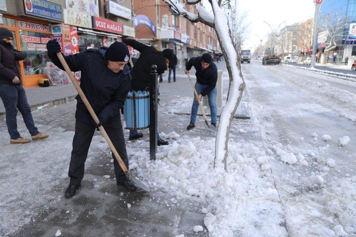 Erzincan’da karla mücadele çalışmaları G3