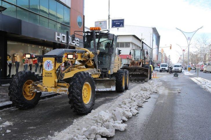 Erzincan’da karla mücadele çalışmaları G5