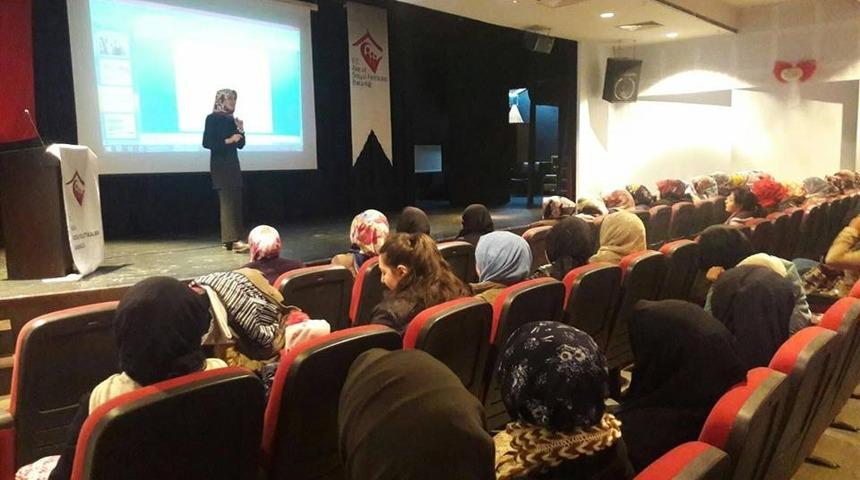 ADEM kursiyerlerine seminer