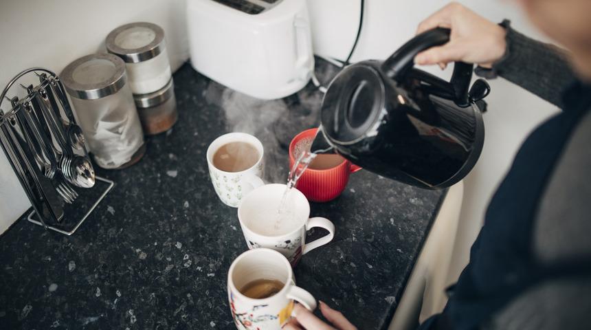 Kim demiş zor diye! Kışın zayıflatan kahveli acı &ccedil;ay