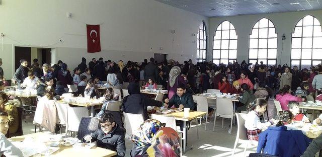 Öğretmen ve öğrencilerden Yemen için kermes