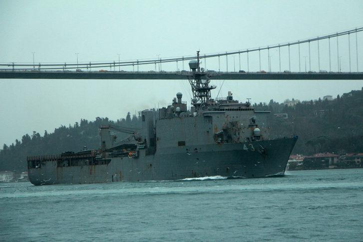 ABD savaş gemisi İstanbul Boğazı'ndan geçti G3