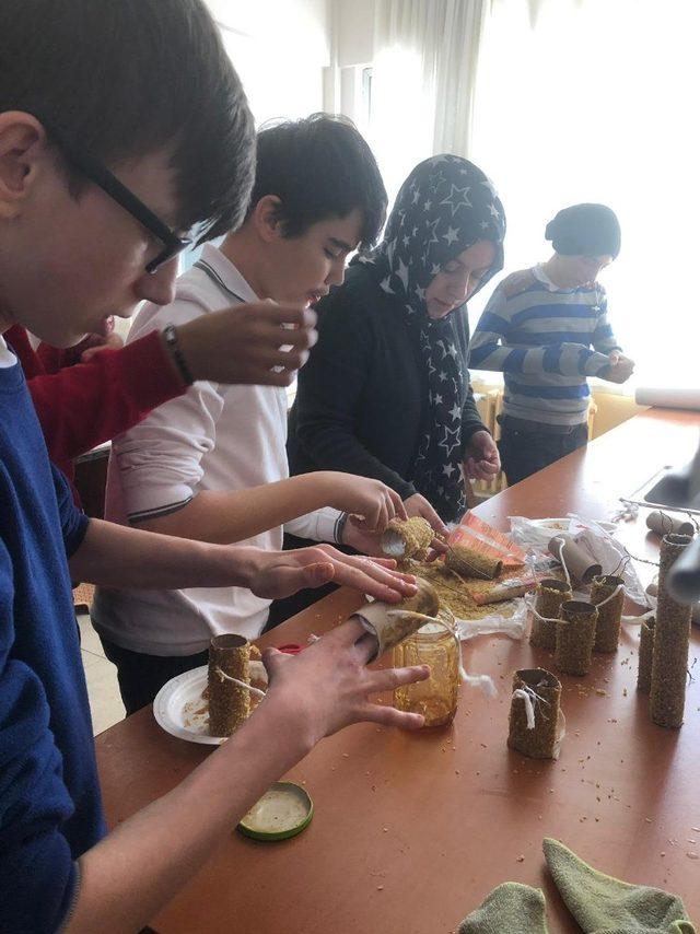 &Ouml;ğrenciler kuşları unutmadı 1