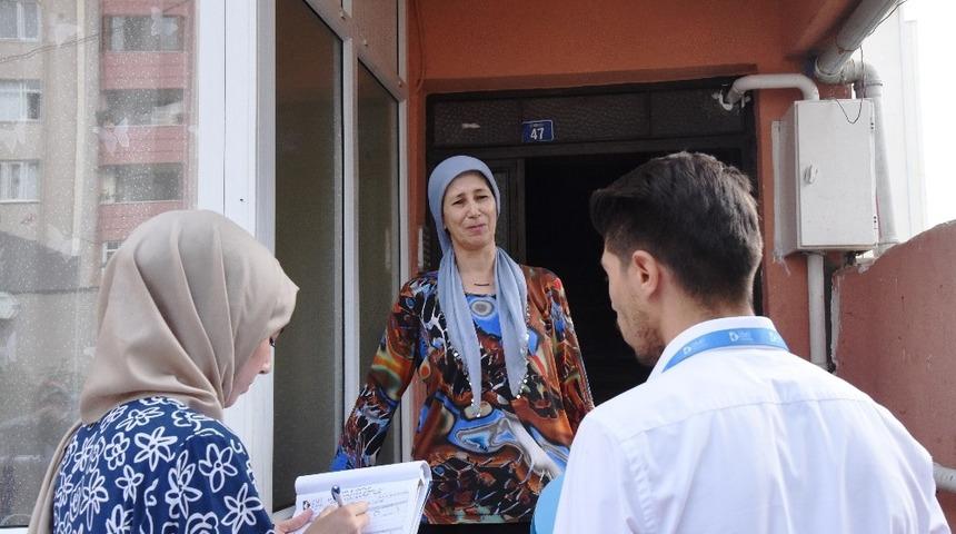 İzmit Belediyesi 160 bin evin kapısını çaldı