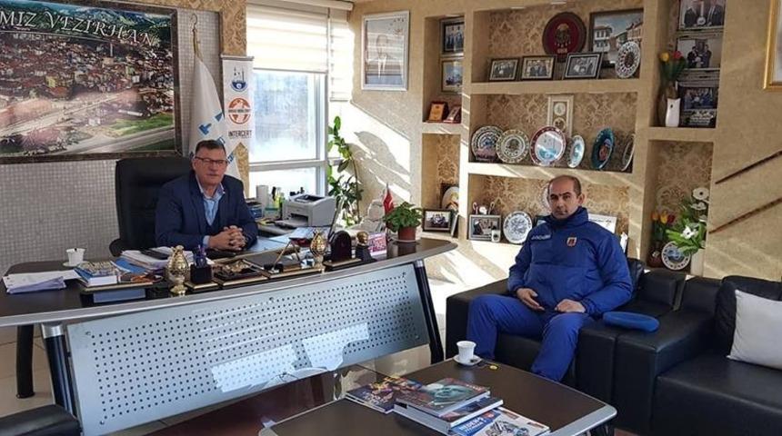 Başkan Duymuş, Karakol Komutanu Şafak ile bir araya geldi