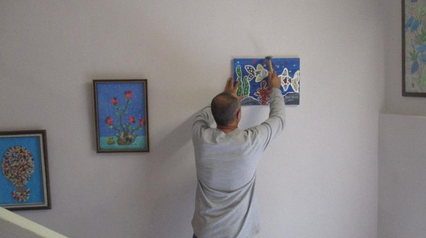 Okul hizmet masası y&uuml;zlerce iş yaptı