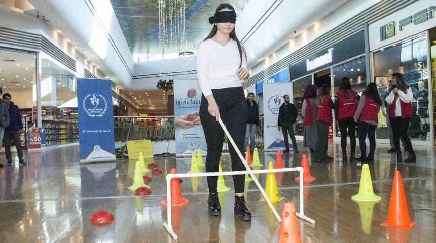 Adana&rsquo;da g&ouml;rme engelliler empati parkuru