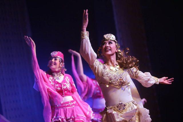 Anadolu’nun eşsiz dansları Yenimahalle’de sahnelendi