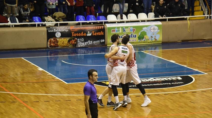 Karesispor zorlu Bursaspor deplasmanında