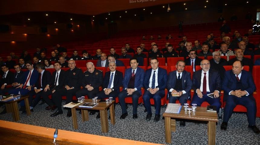 Vali İbrahim Akın, muhtarları dinledi