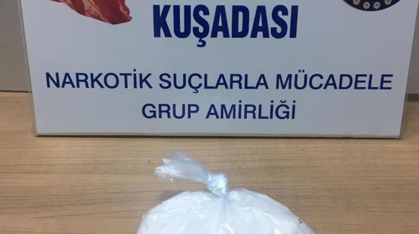 Kuşadası&rsquo;nda polis ile uyuşturucu satıcıları arasında nefes kesen kovalamaca