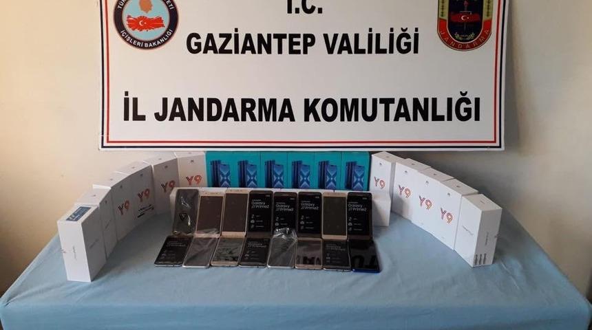 Jandarma ka&ccedil;ak&ccedil;ılara g&ouml;z a&ccedil;tırmıyor