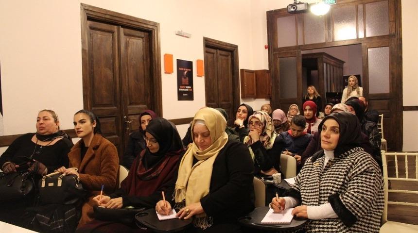 Turan: "&Ccedil;ocuk ebeveynin aynası gibidir"